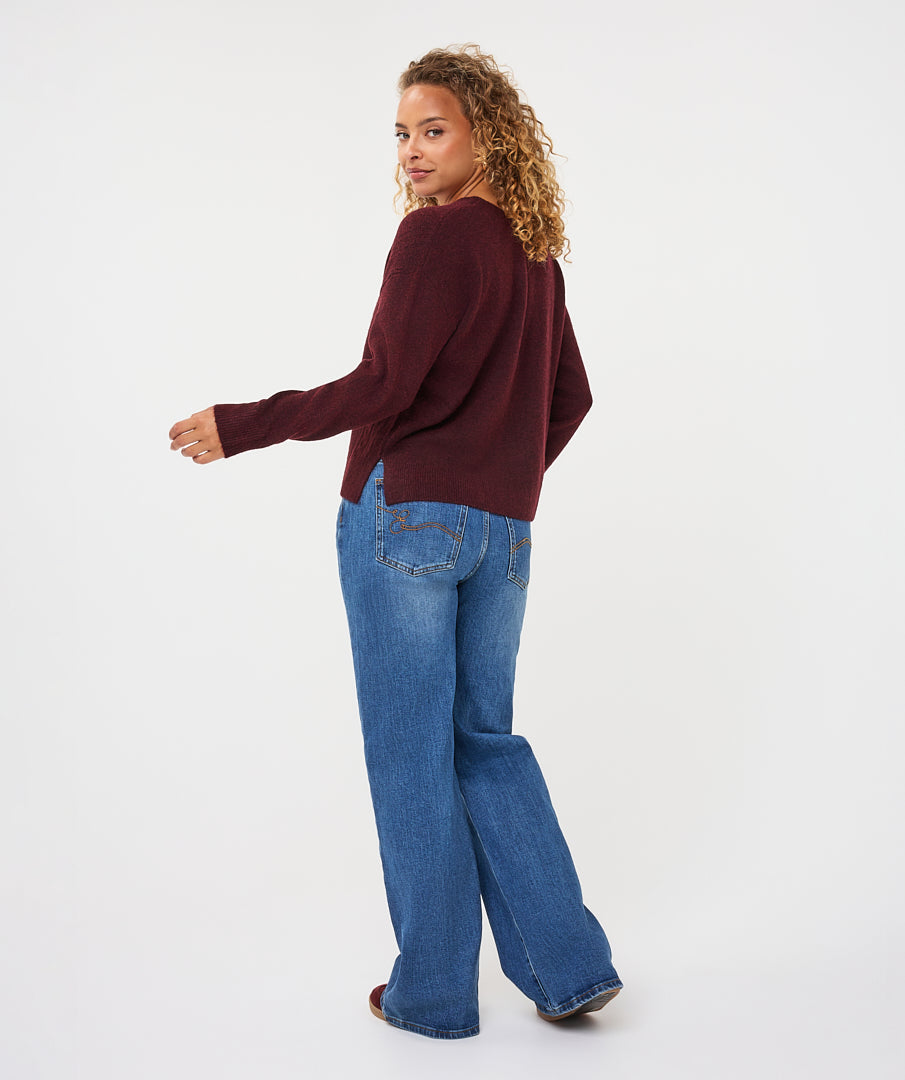 Chandail Esqualo col V Merlot — vue de dos en pied sur mannequin