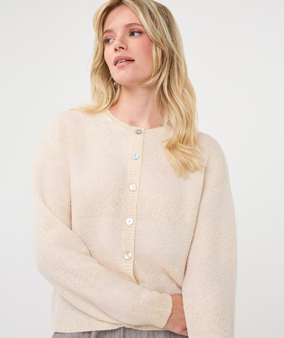 Cardigan Esqualo Biscuit à rayures et sequins — détail de la maille et des boutons