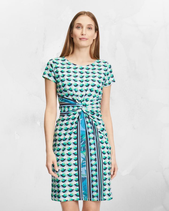 Robe à manche courte