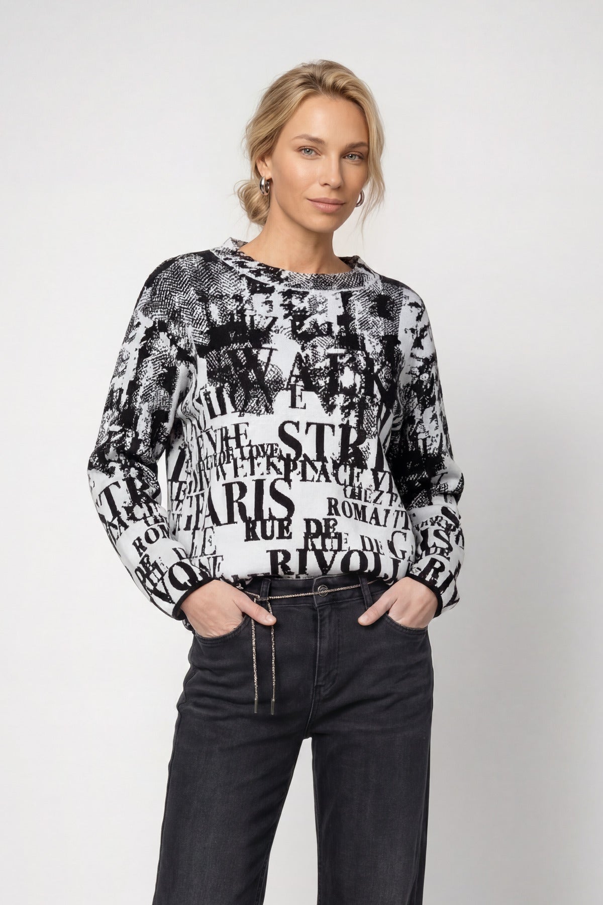 Pull motif jacquard  lettres