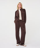 Cardigan Esqualo en modal Cacao — vue de face en pied sur mannequin