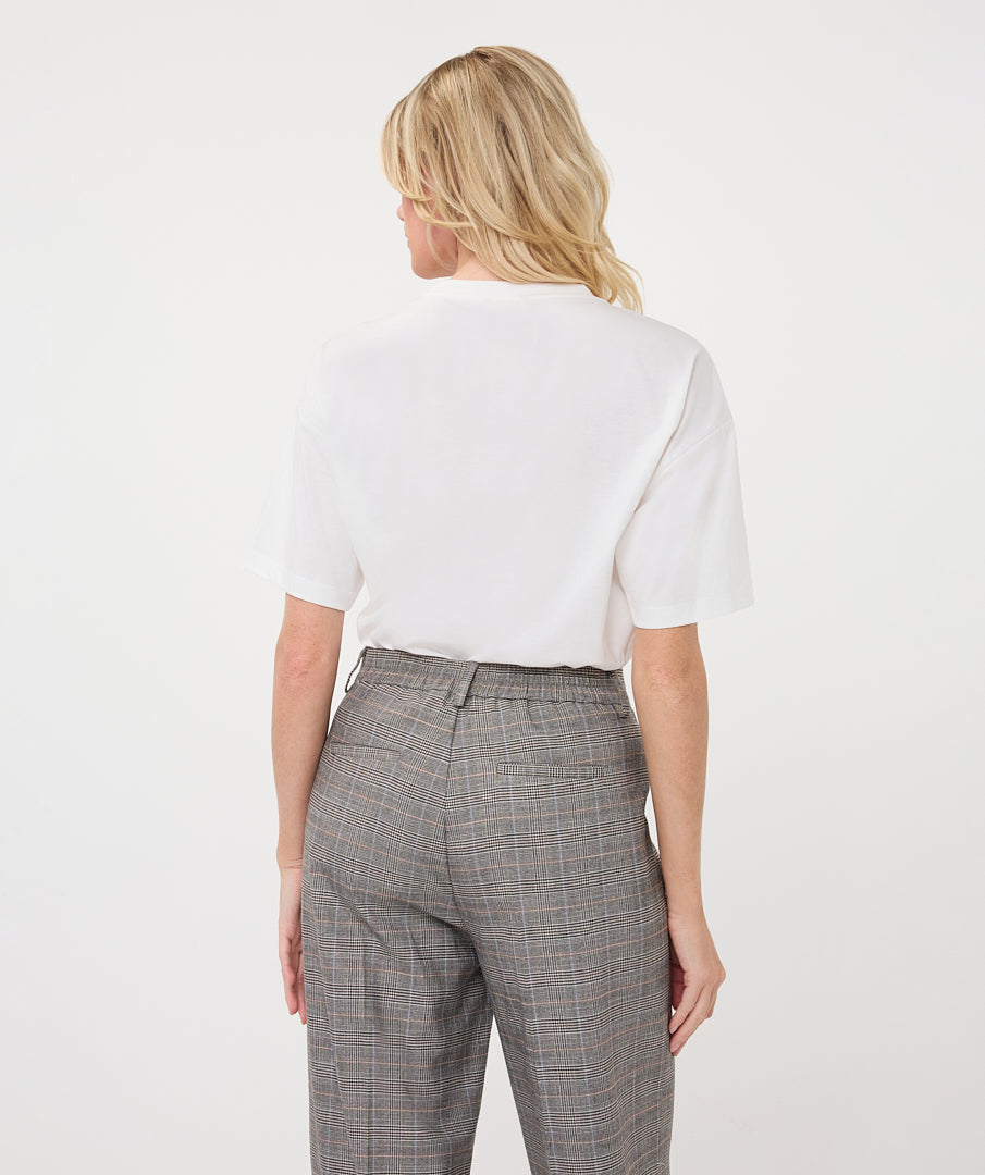 T-shirt Esqualo Studio Esq Off White — vue de dos sur mannequin