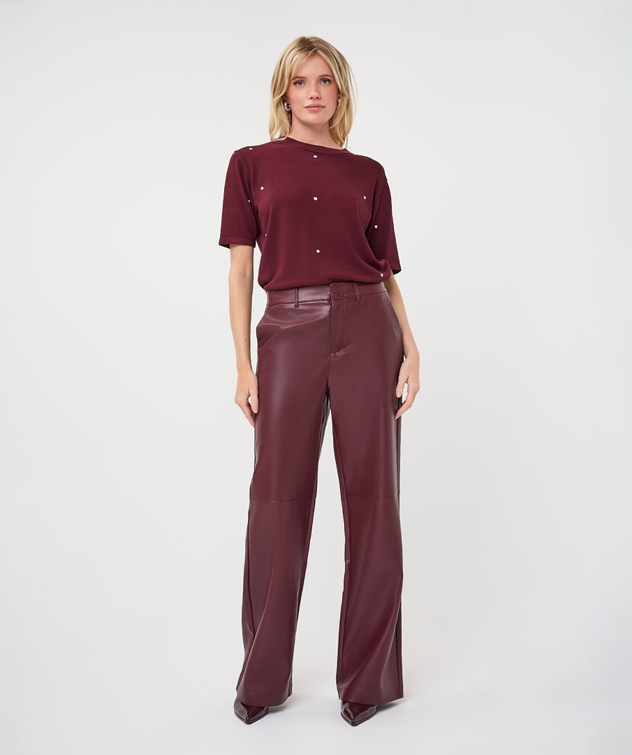 Pantalon large Esqualo en similicuir Merlot — silhouette de face sur mannequin