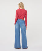 Jean large Esqualo Jeans Blue — silhouette de dos sur mannequin