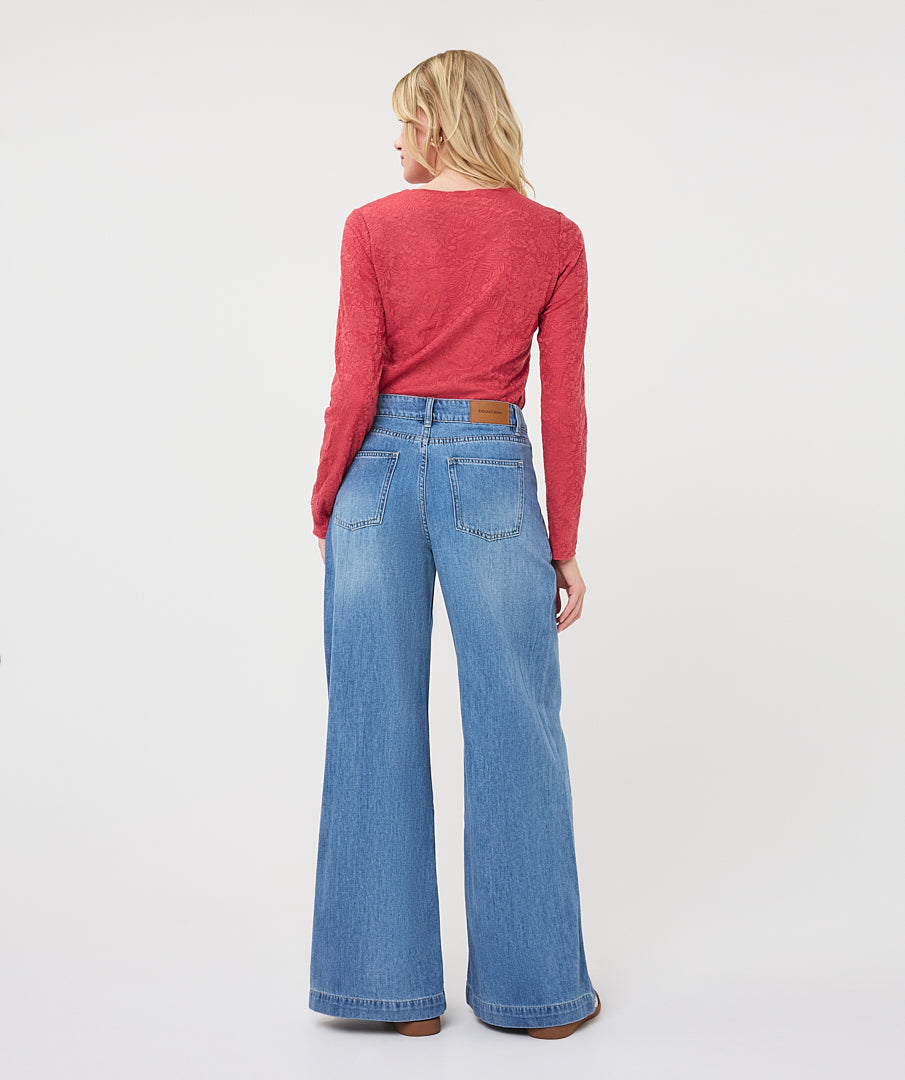 Jean large Esqualo Jeans Blue — silhouette de dos sur mannequin