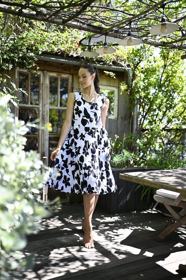 Robe chiffonée sans manches